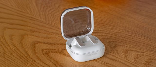 Samsung Galaxy Buds4 Pro стали проще и громче | DGL.RU