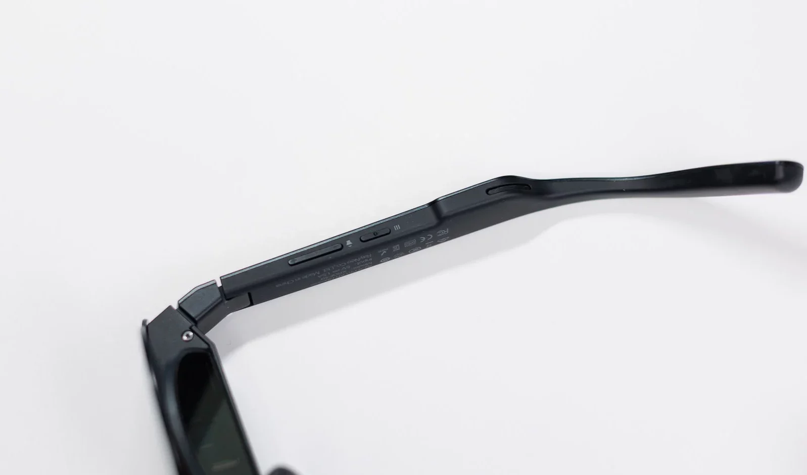 Обзор RayNeo Air 4 Pro: потрясающие AR-очки картинка AR-очки RayNeo Air 4 Pro — честный тест экрана | DGL.RU