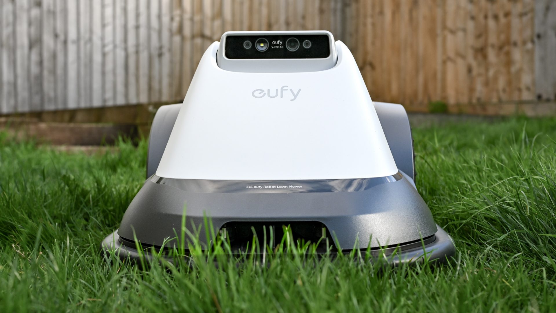 Робот-газонокосилка Eufy E15: с нюансами | DGL.RU