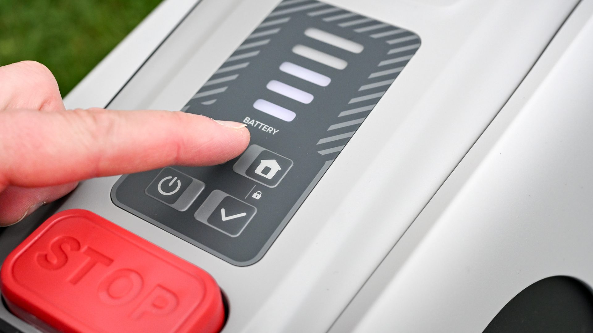 Робот-газонокосилка Eufy E15: с нюансами | DGL.RU