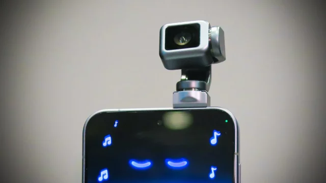 Смартфон Honor Robot Phone: камера на гимбале | DGL.RU