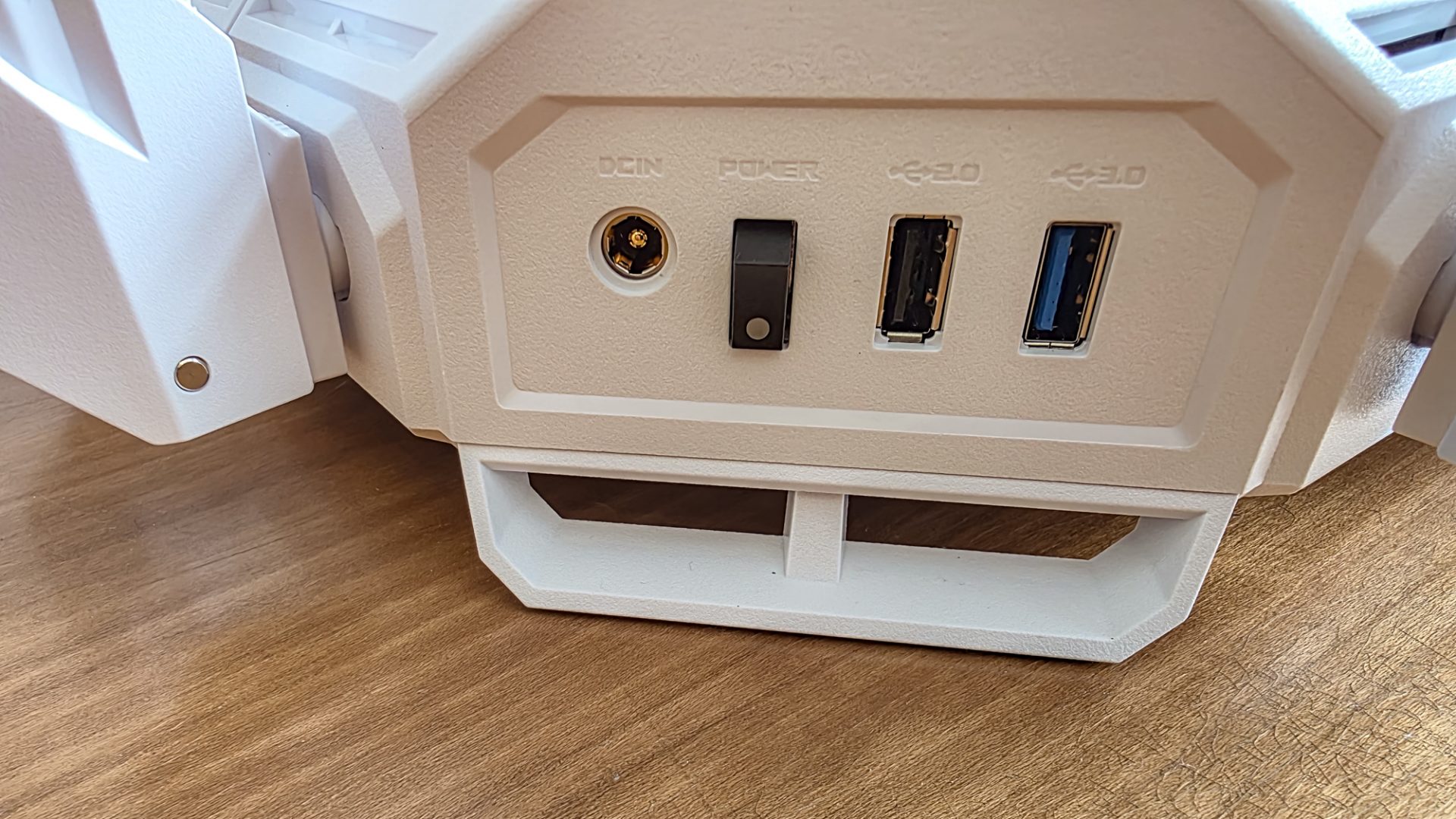 Обзор Asus ROG Rapture GT-BE19000AI и как купить его в Москве картинка Роутер Asus ROG Rapture GT-BE19000AI | DGL.RU