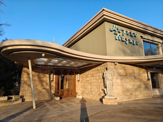 Galaxy S26 Ultra и OnePlus 15: сравнение камер | DGL.RU