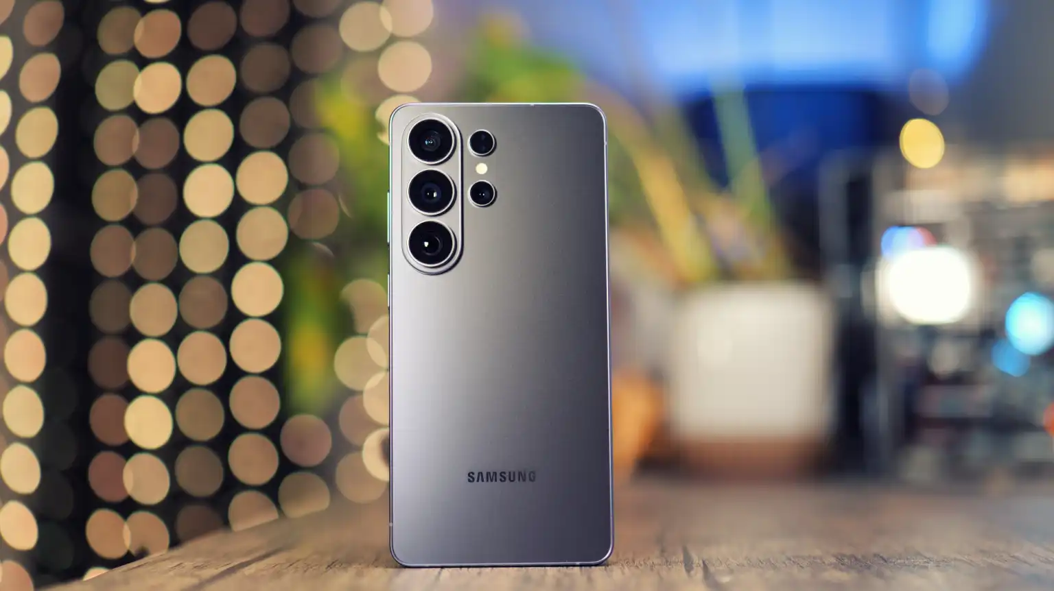 Galaxy S26 Ultra: фишки, которые работают в России, и о которых можно забыть