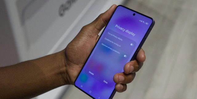 Экран Galaxy S26 Ultra стал тусклее из-за защиты | DGL.RU