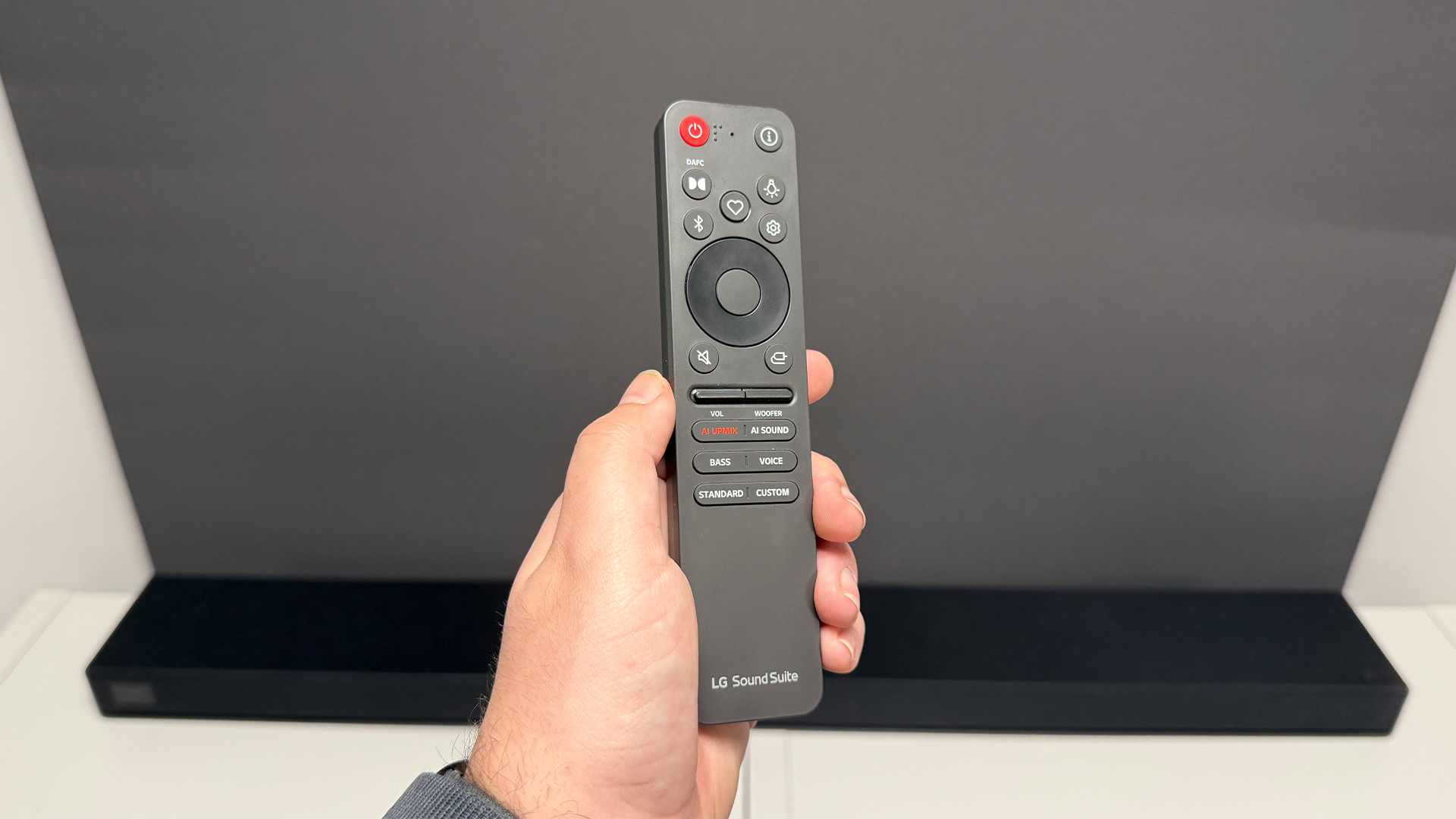 Саундбар LG Sound Suite H7: спорный звук и бас | DGL.RU