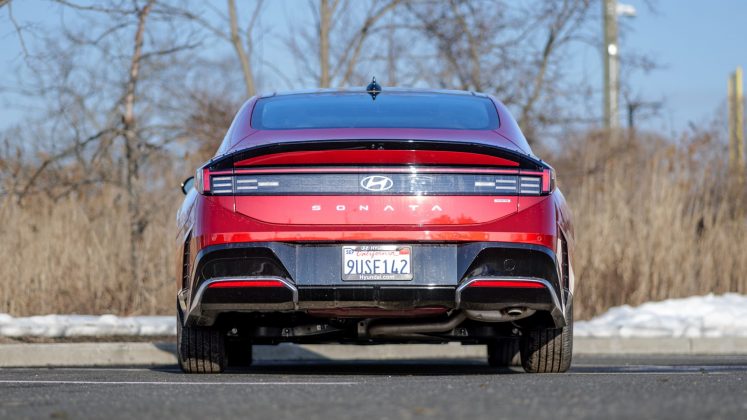 Седан Hyundai Sonata Hybrid: убийца BMW и Volvo? | DGL.RU