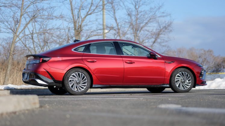 Седан Hyundai Sonata Hybrid: убийца BMW и Volvo? | DGL.RU