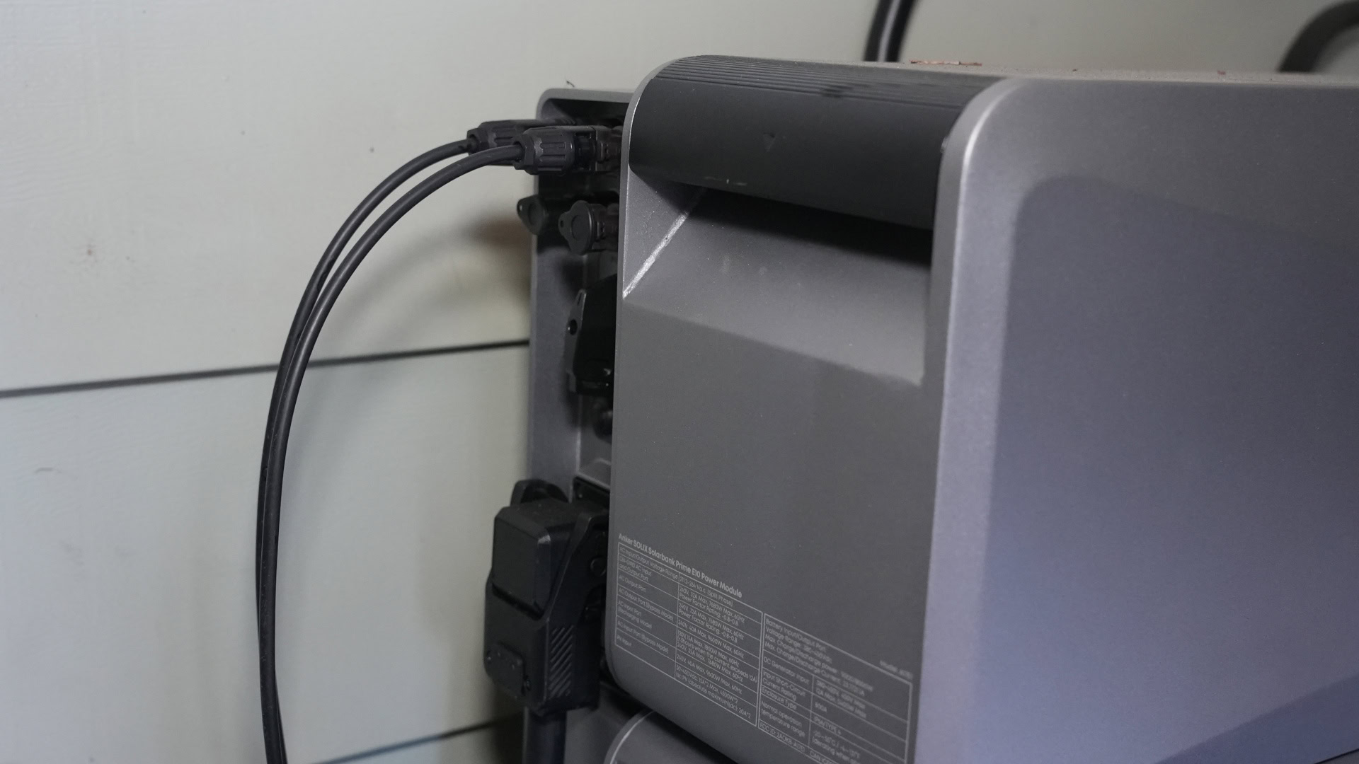 Обзор Anker SOLIX E10: идеальная система резервного питания картинка Система Anker SOLIX E10: дом без отключений | DGL.RU