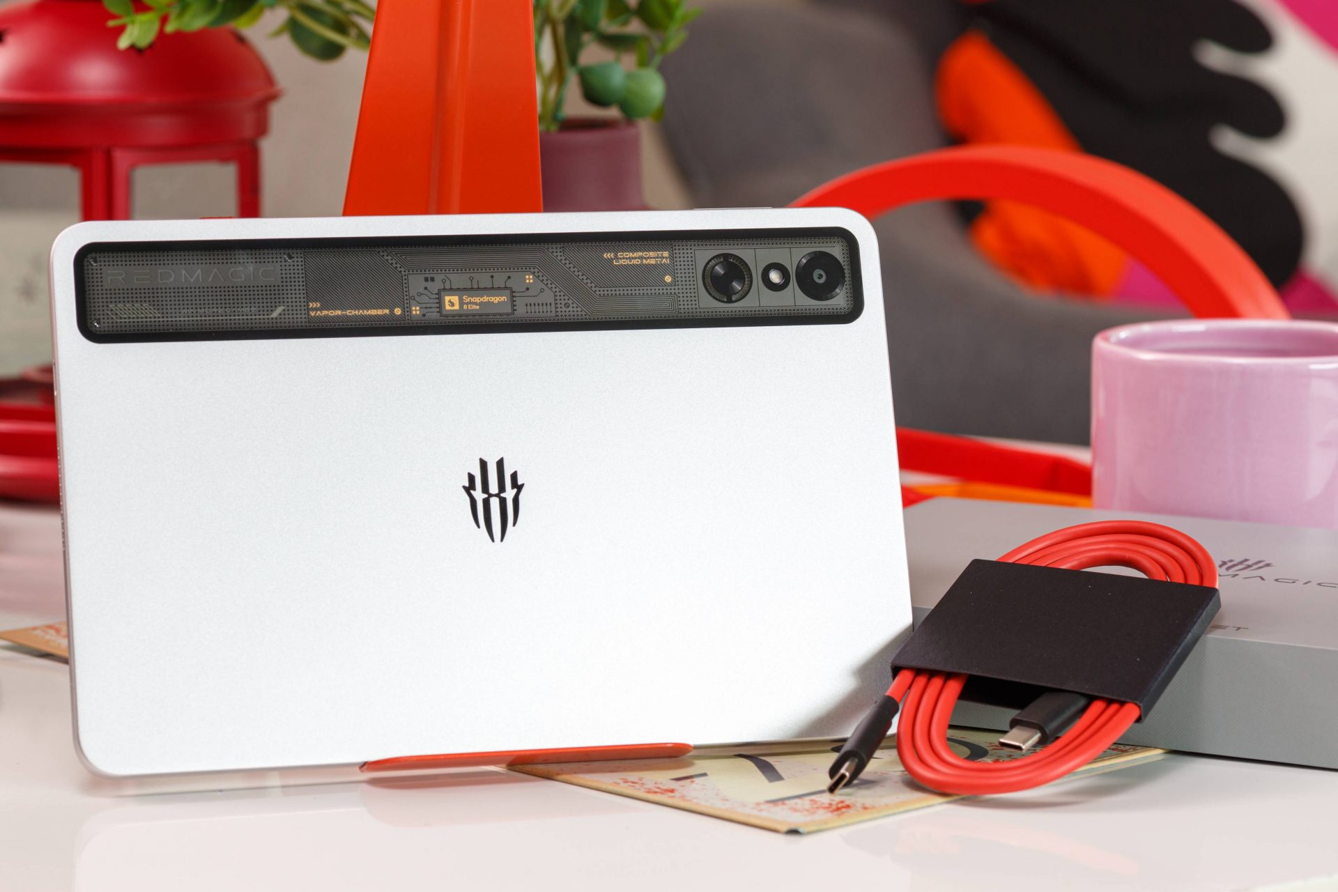 RedMagic Astra 2: 200 Гц и Snapdragon 8 Elite | DGL.RU