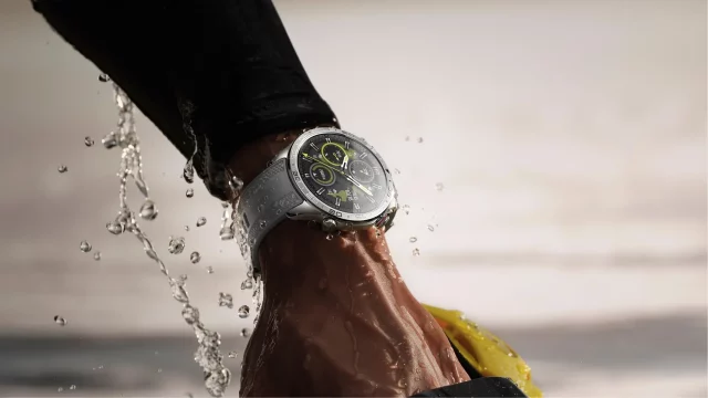 Смарт-часы и плавание почему не стоит верить производителям на слово (1) Смарт-часы и море: как не убить дорогой гаджет | DGL.RU