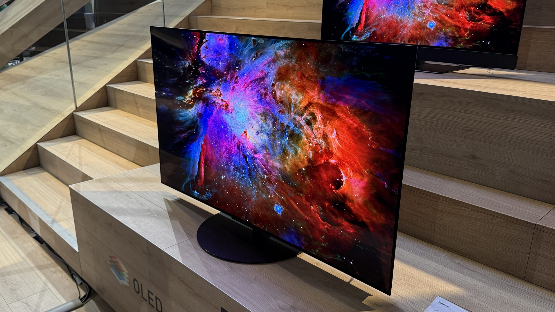 Смарт-телевизор Panasonic Z86C OLED | DGL.RU