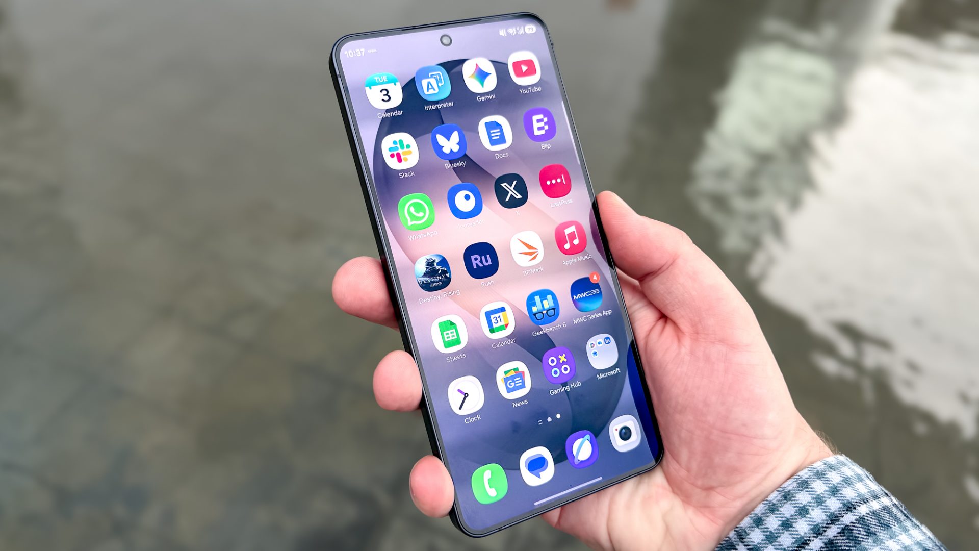 Обзор Samsung Galaxy S26 Plus — отличный телефон, который мало кому нужен фото