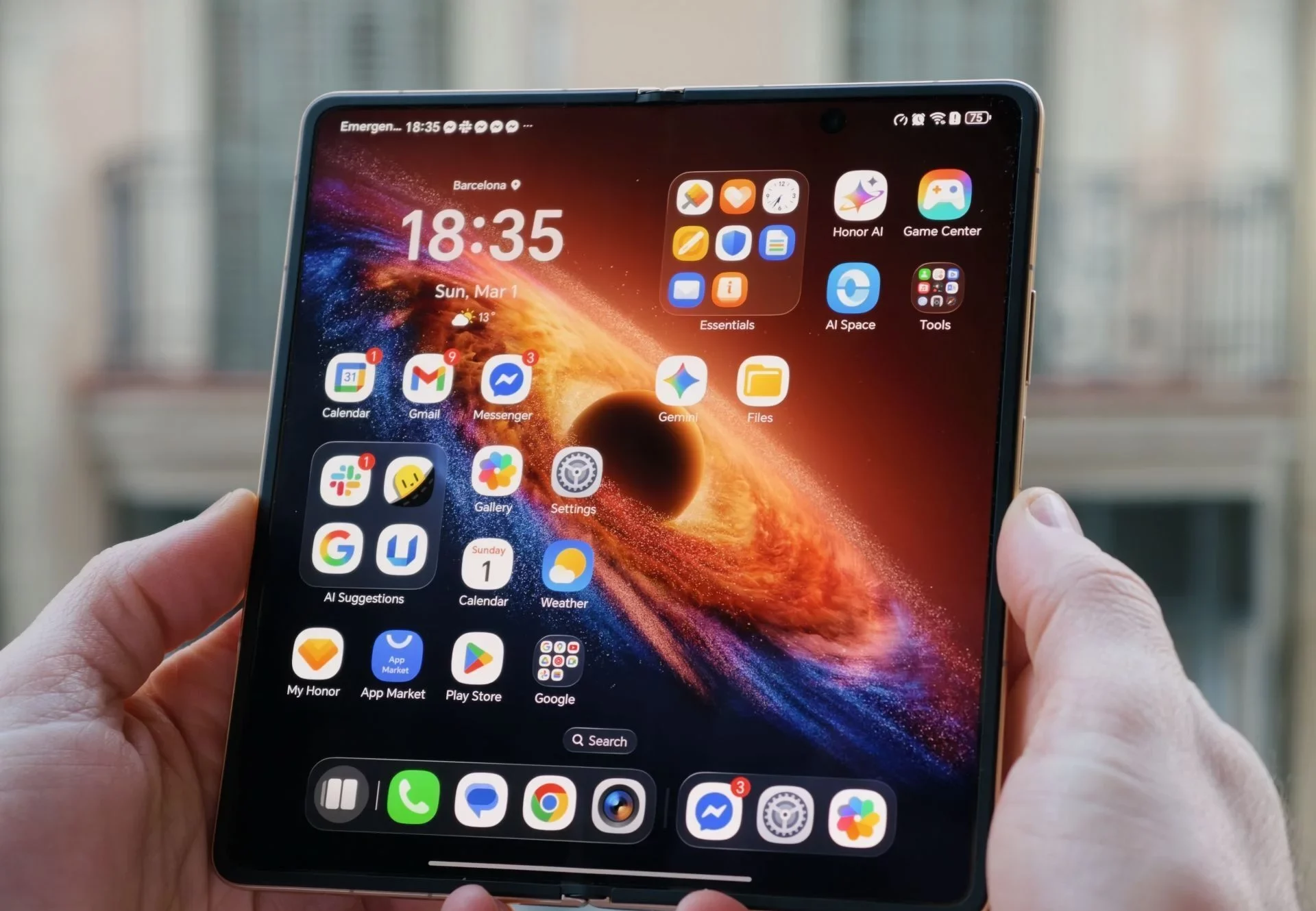 Смартфон Honor Magic V6: огромная батарея и интеграция с техникой Apple — что нового и когда ждать в России картинка Смартфон Honor Magic V6: батарея 6660 мАч | DGL.RU