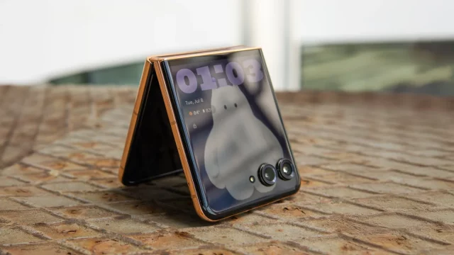 Смартфон Motorola Razr 70+ новый стильный «раскладной» флагман уже в разработке (1) Смартфон Motorola Razr 70 Plus: складной флагман | DGL.RU