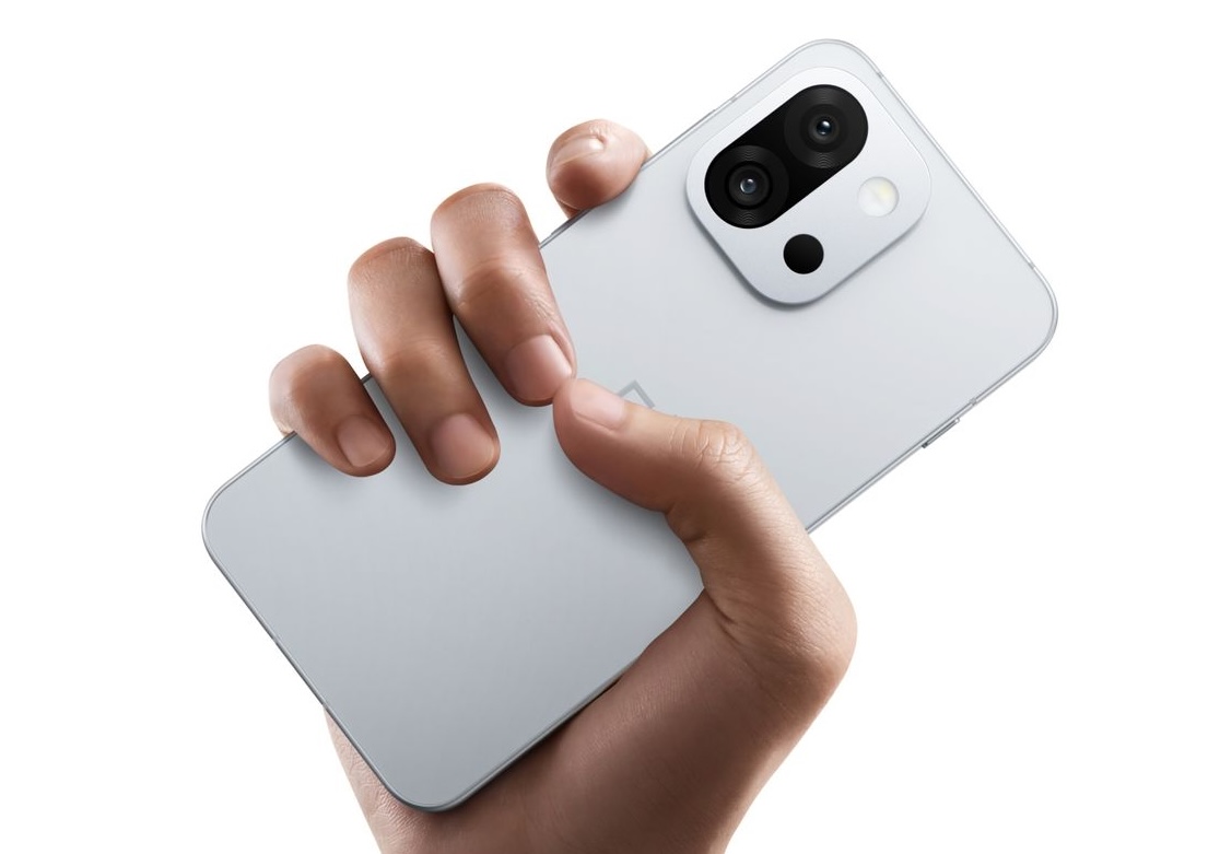 Смартфон OnePlus 15T: новые возможности камеры и мощное железо картинка Смартфон OnePlus 15T: тонкий корпус и 50 Мп зум | DGL.RU