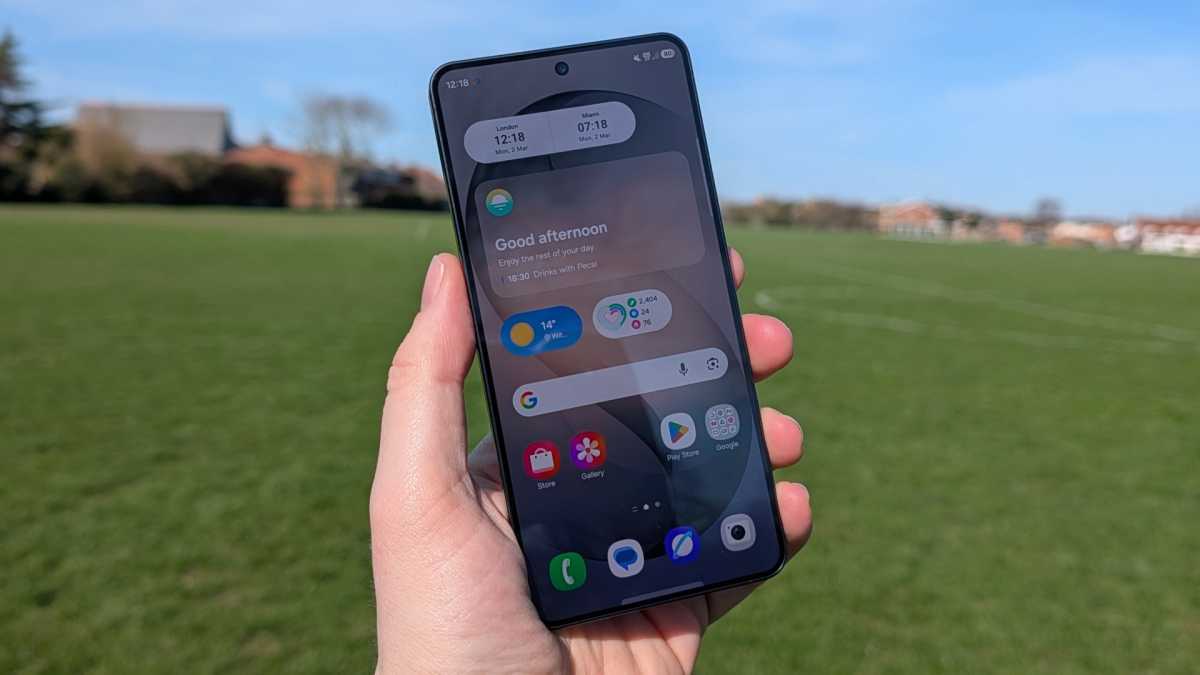 Смартфон Samsung Galaxy S26+: мощный экран | DGL.RU