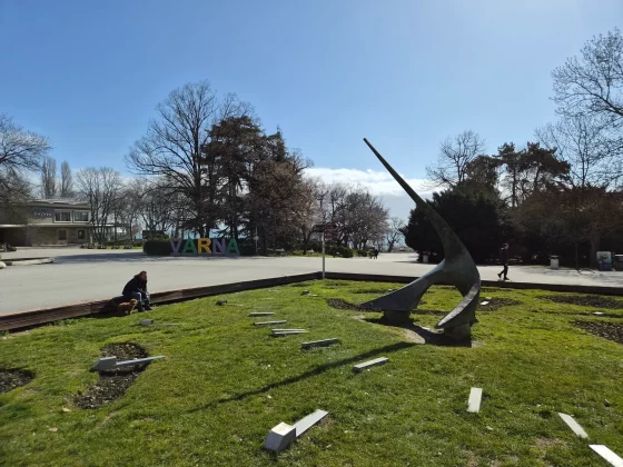 Смартфон Samsung Galaxy S26 Plus: тень Ultra | DGL.RU