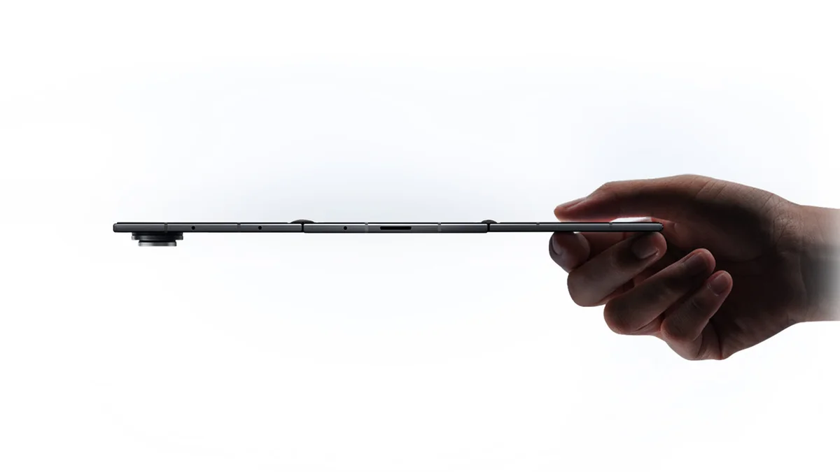 Смартфон Samsung Galaxy Z TriFold: почему провал первой складной модели пойдет бренду на пользу