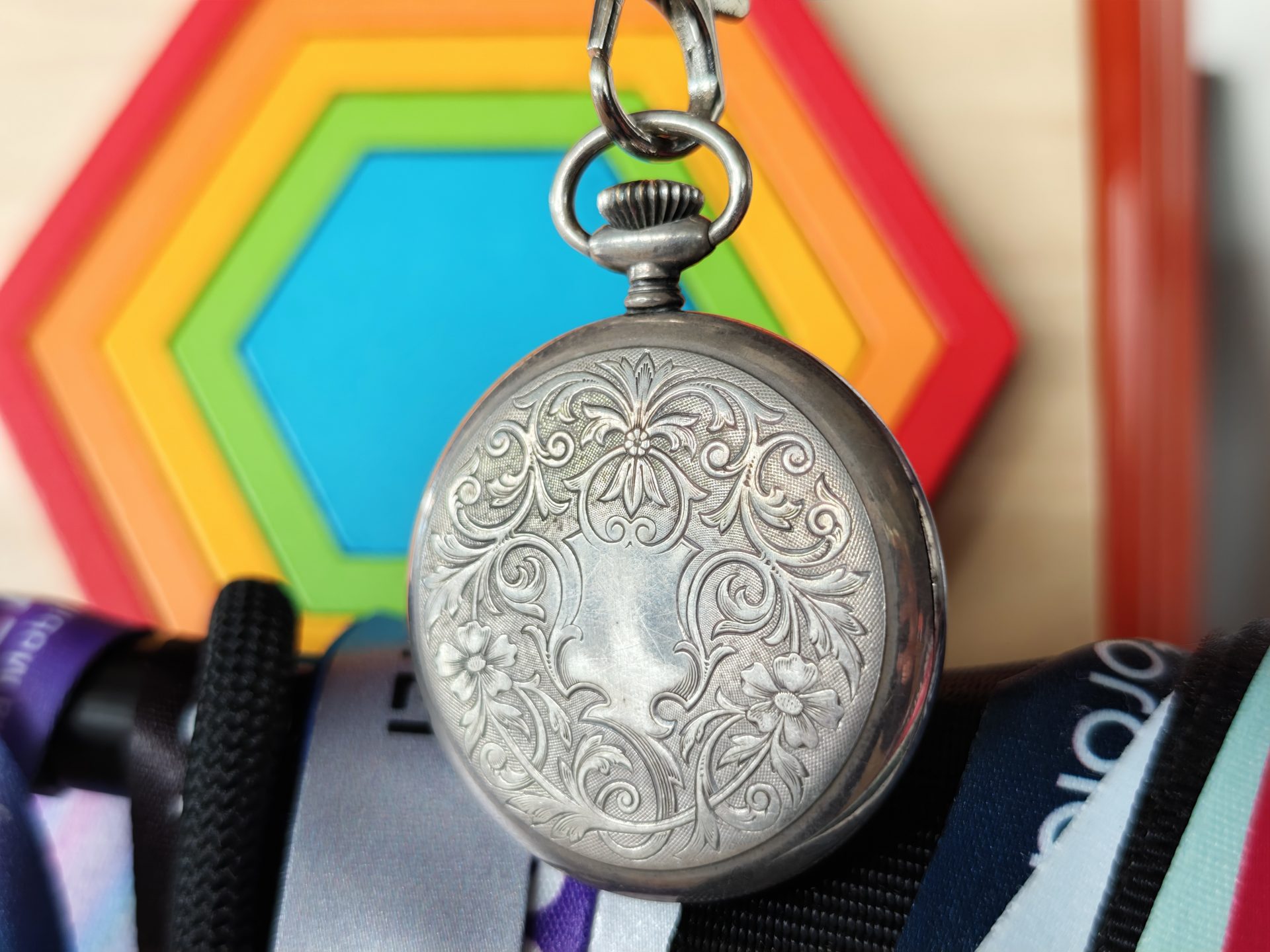 Обзор Xiaomi 17 Ultra: идеальное аппаратное обеспечение и цена в России картинка Смартфон Xiaomi 17 Ultra и слабый софт | DGL.RU