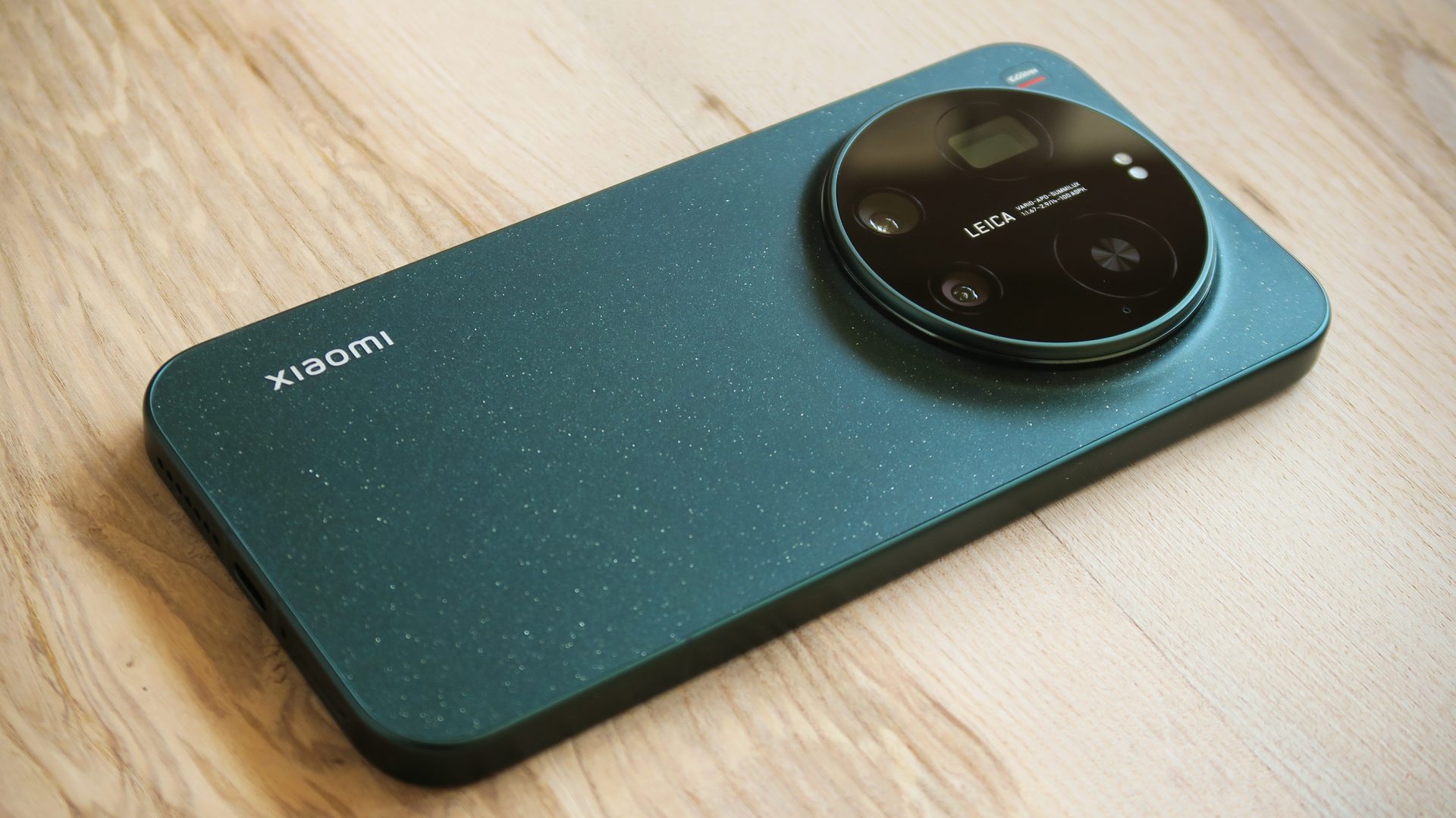 Обзор Xiaomi 17 Ultra - лучший камерофон и цены в России картинка Смартфон Xiaomi 17 Ultra — лучший камерофон | DGL.RU