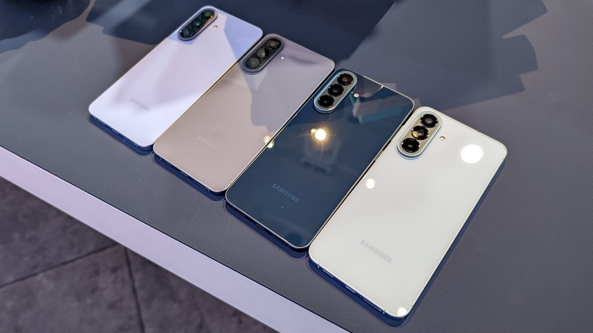 Обзор Galaxy A57 и Galaxy A37 в России — всё отлично, если бы не цена картинка Смартфоны Samsung Galaxy A57 и A37 | DGL.RU