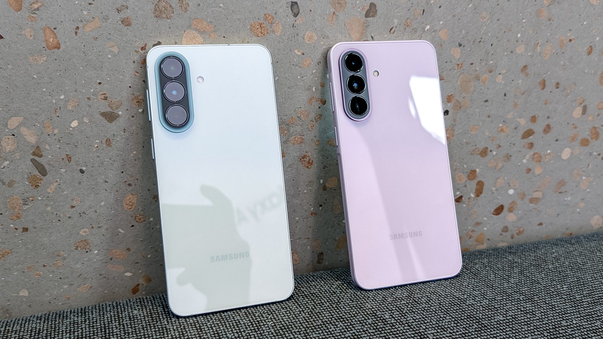 Обзор Galaxy A57 и Galaxy A37 в России — всё отлично, если бы не цена картинка Смартфоны Samsung Galaxy A57 и A37 | DGL.RU