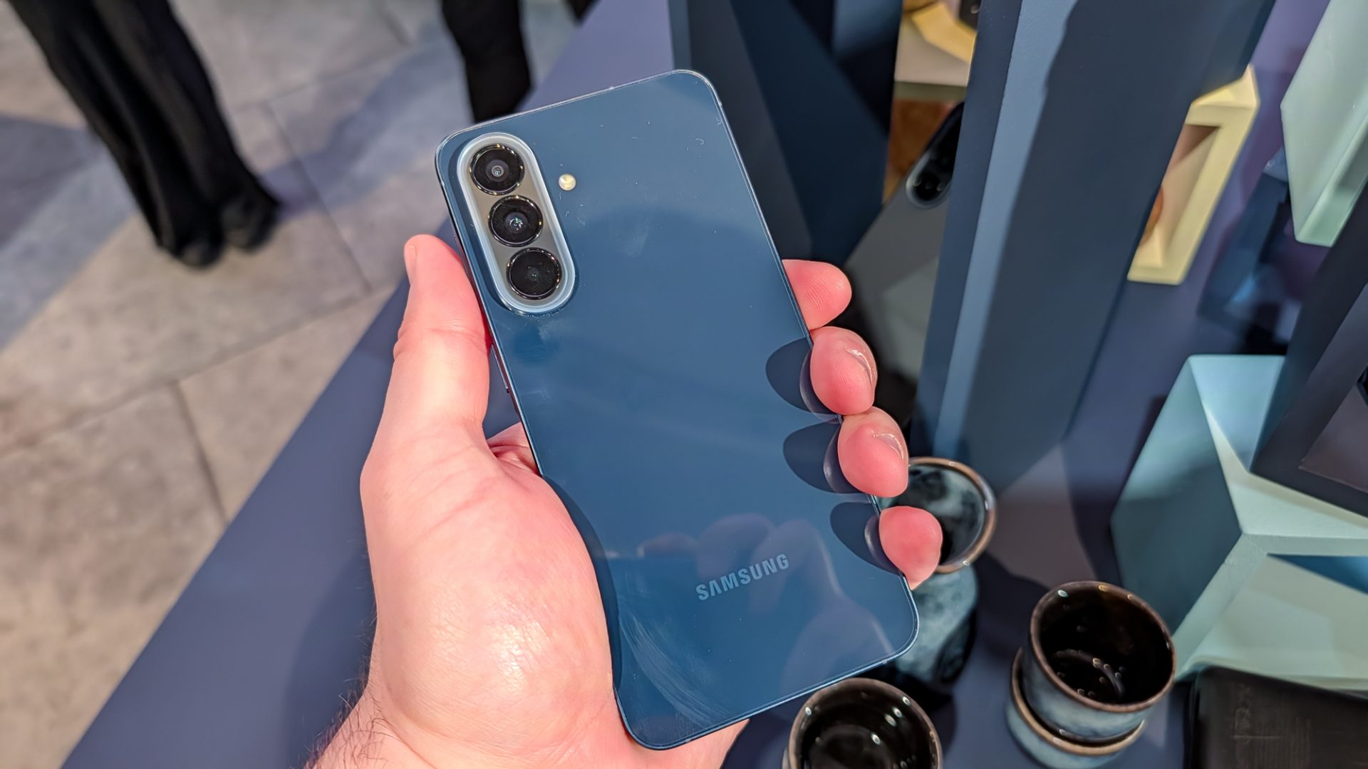 Обзор Galaxy A57 и Galaxy A37 в России — всё отлично, если бы не цена картинка Смартфоны Samsung Galaxy A57 и A37 | DGL.RU