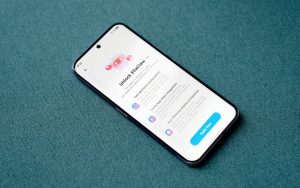 Смартфоны Tecno станут умнее: нейросетевой помощник EllaClaw возьмет рутину на себя