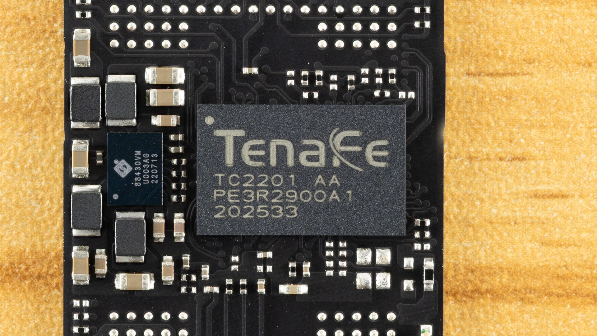 Обзор Seagate FireCuda X1070 2TB и как найти его в Москве картинка SSD-накопитель Seagate FireCuda X1070 | DGL.RU