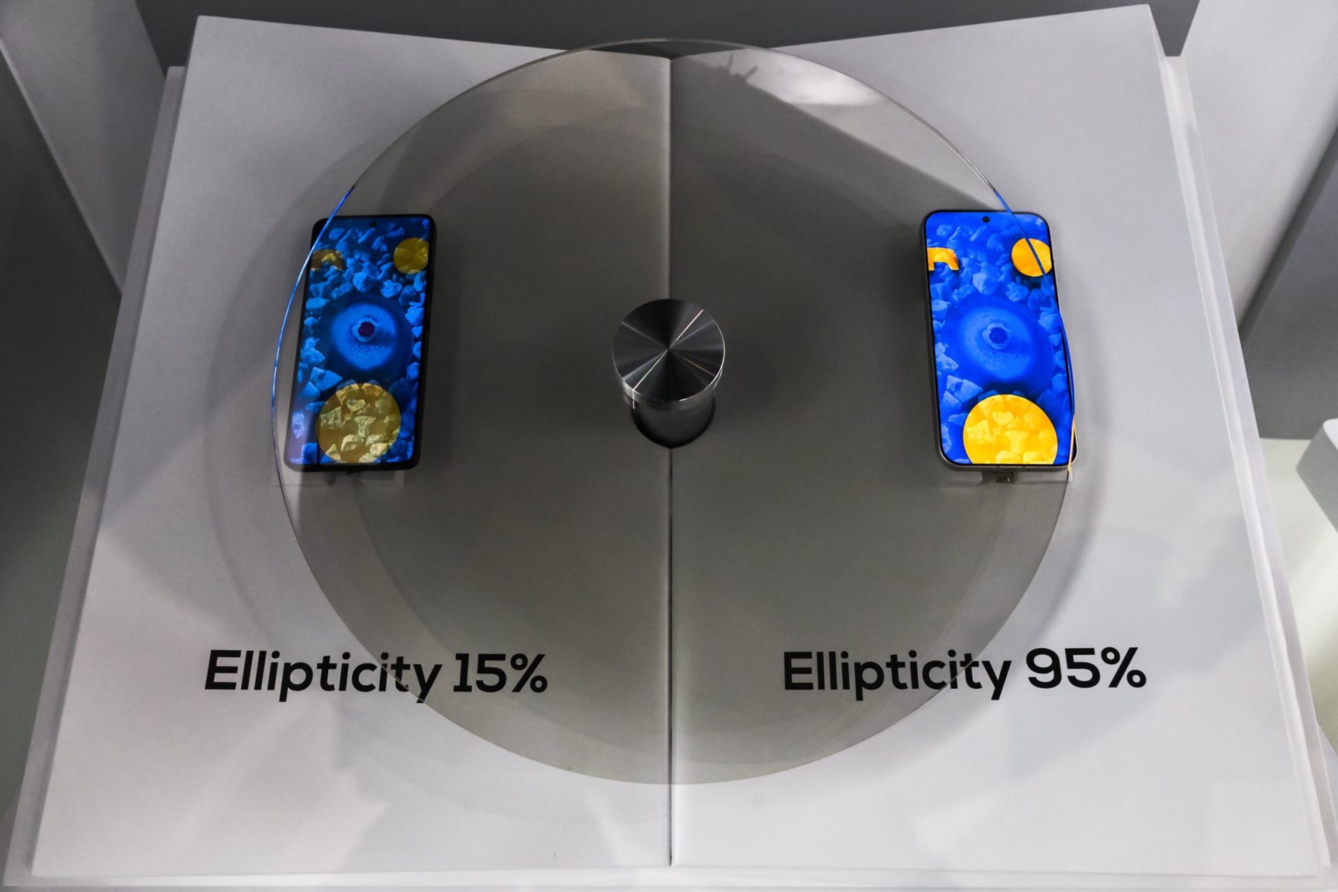 TCL на MWC: экраны 15 000 нит и печатный OLED | DGL.RU