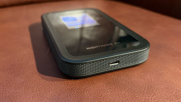 Точка доступа Netgear Nighthawk M7 с eSIM | DGL.RU