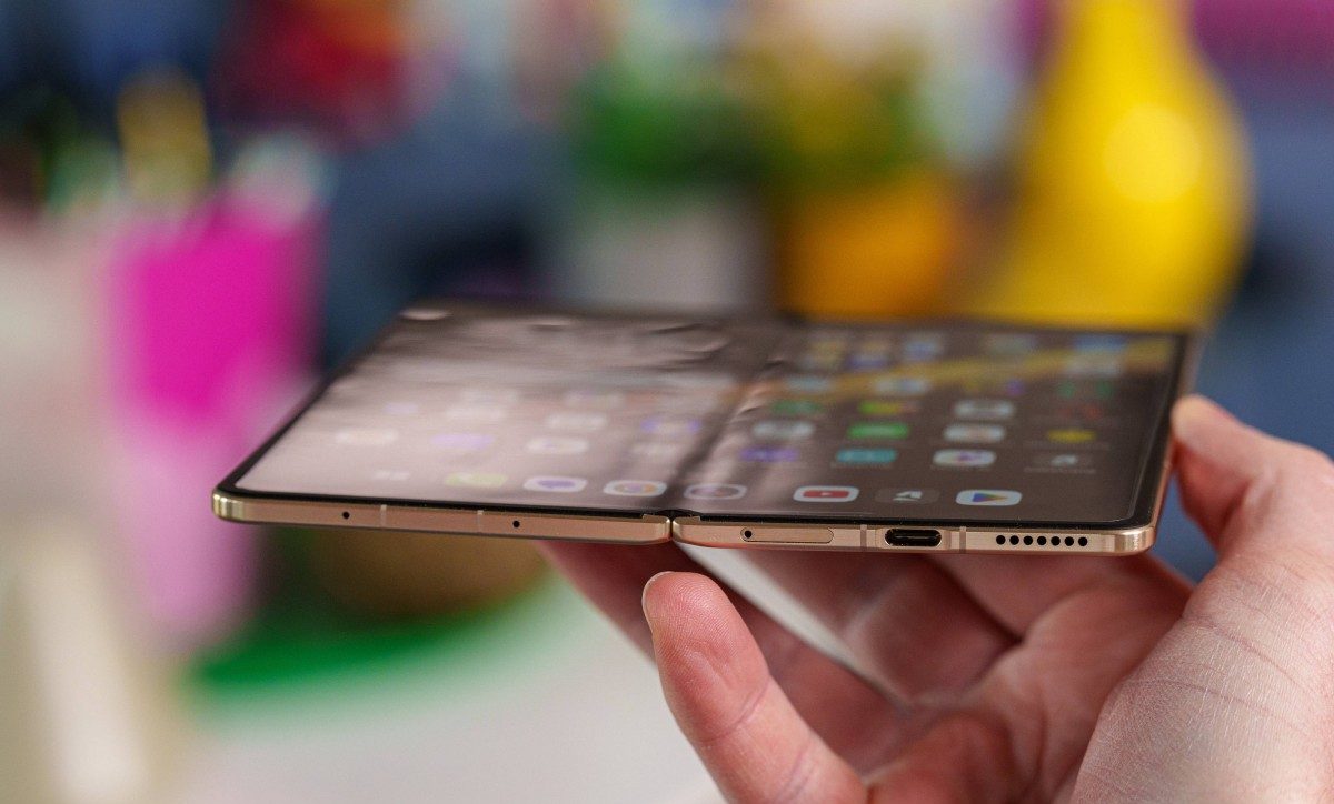 Распаковка Honor Magic V6 и обзор