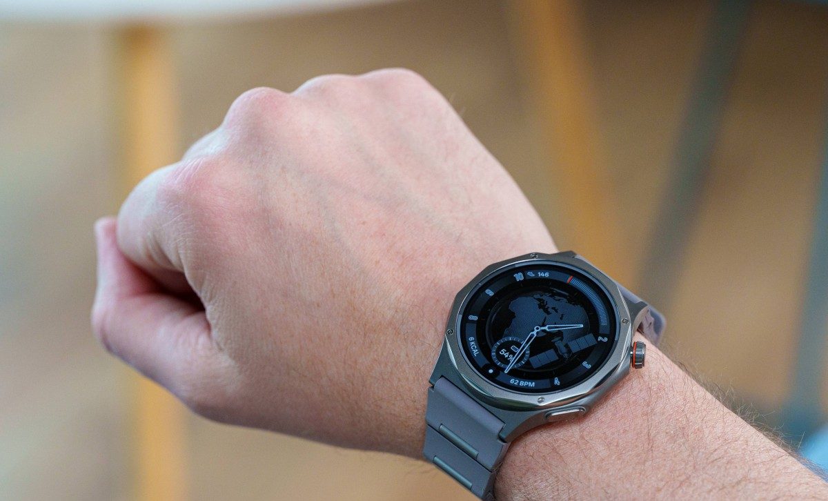 Oppo Watch X3: стиль и технологии без проблем с активацией в России