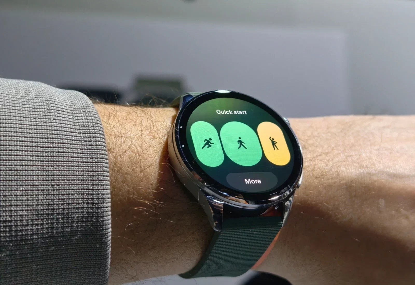 Xiaomi Watch 5 на Wear OS: первый тест часов с датчиком мышц и ценой около 27 тыс. руб картинка Умные часы Xiaomi Watch 5 на Wear OS | DGL.RU