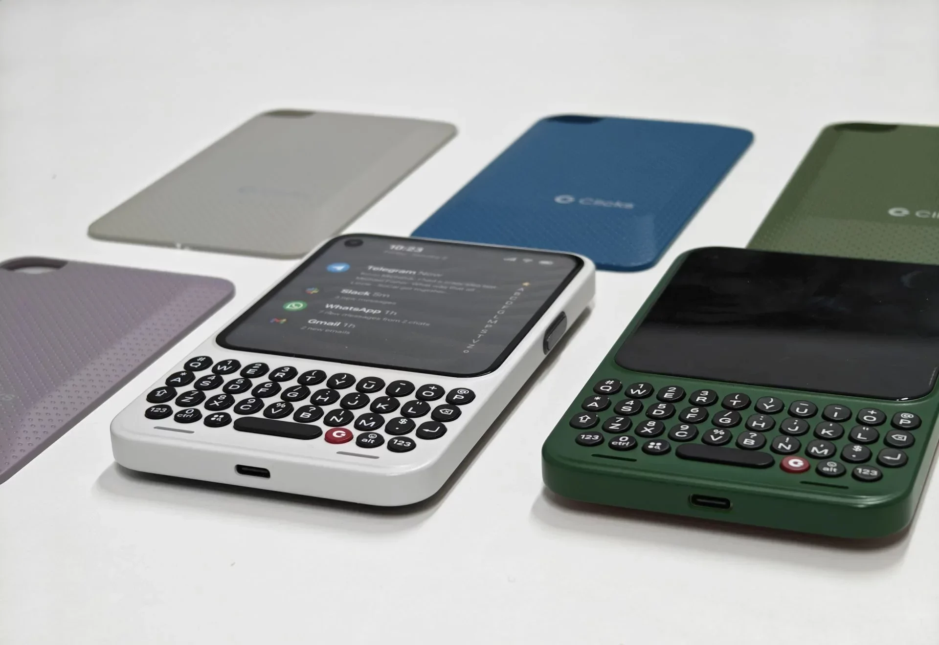 Смартфон с QWERTY-клавиатурой нужен в РФ | DGL.RU