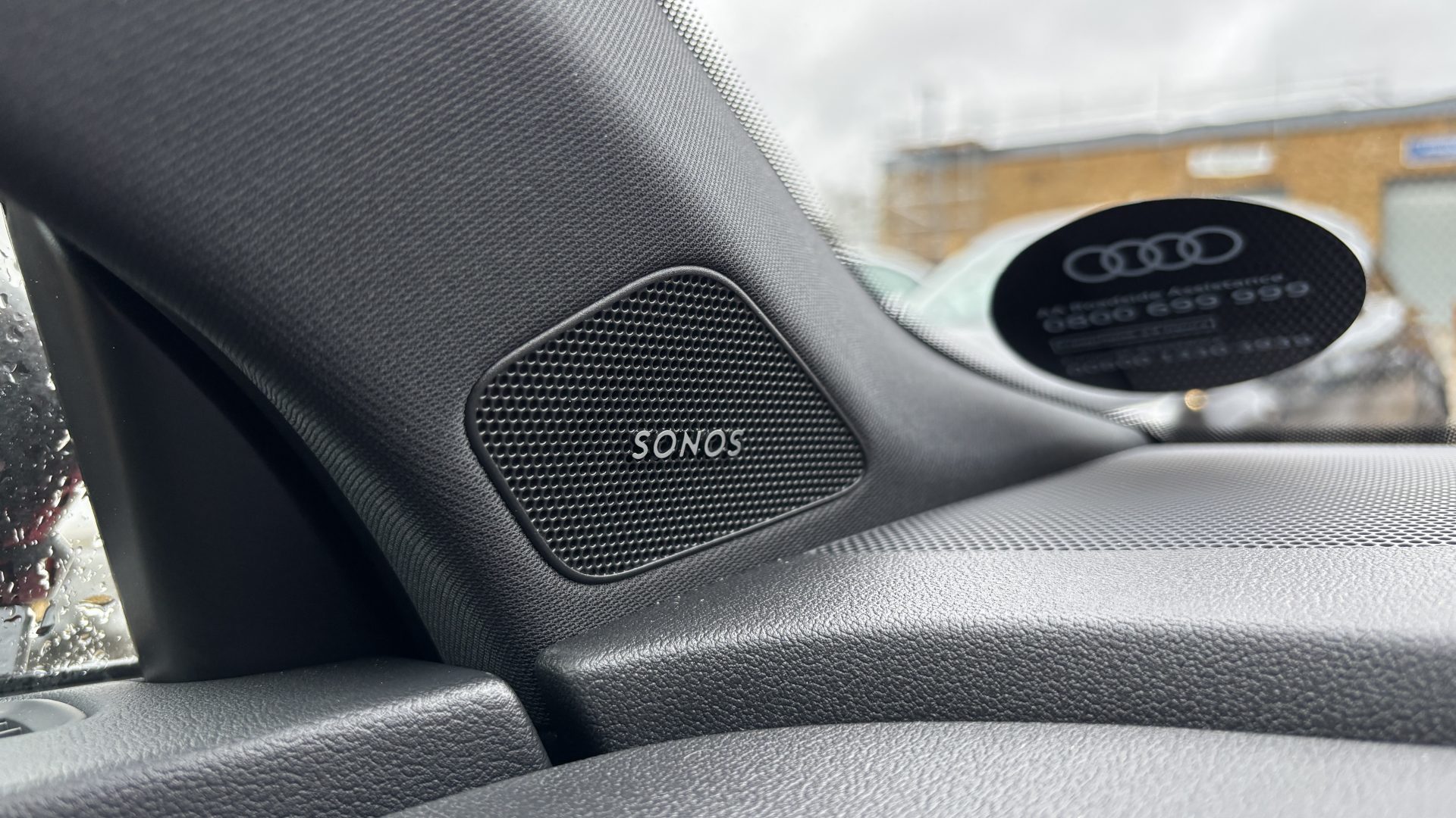 Обзор премиальной аудиосистемы Sonos - Audi A3 2026 года картинка Аудиосистема Sonos в Audi A3 разочаровала | DGL.RU