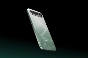 Долгожитель за копейки: Tecno представила бюджетник с батареей-гигантом и замашками премиум-класса