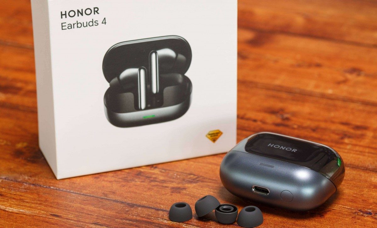 Honor Earbuds 4: идеальный звук для прогулок по шумной Москве картинка Honor Earbuds 4: Идеальный звук для прогулок по шумной Москве