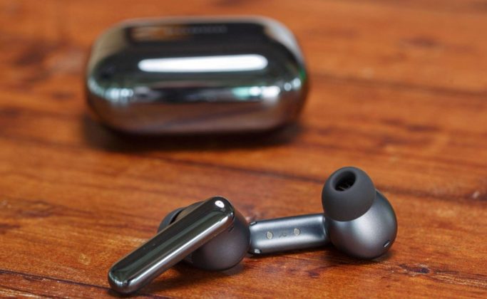 Honor Earbuds 4: Идеальный звук для прогулок по шумной Москве