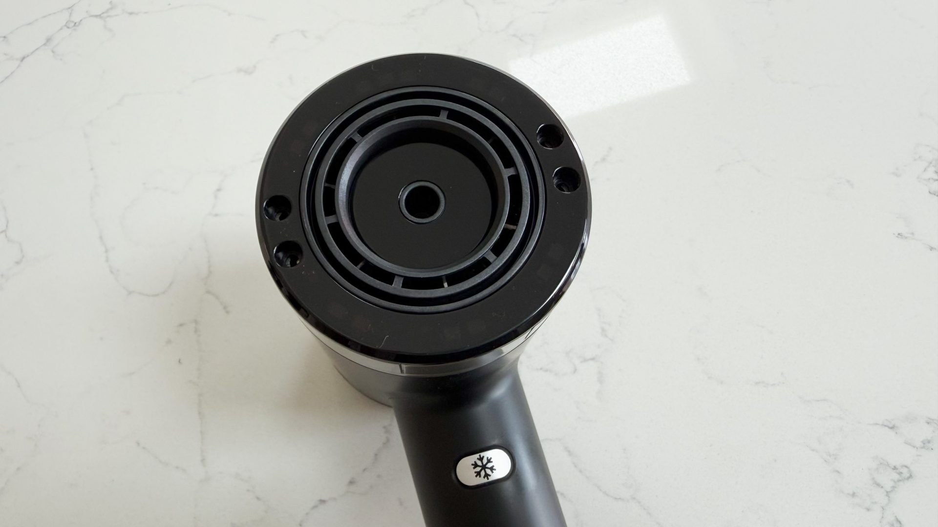 Фен Revamp Enigma Tri-Care — мощная сушка | DGL.RU