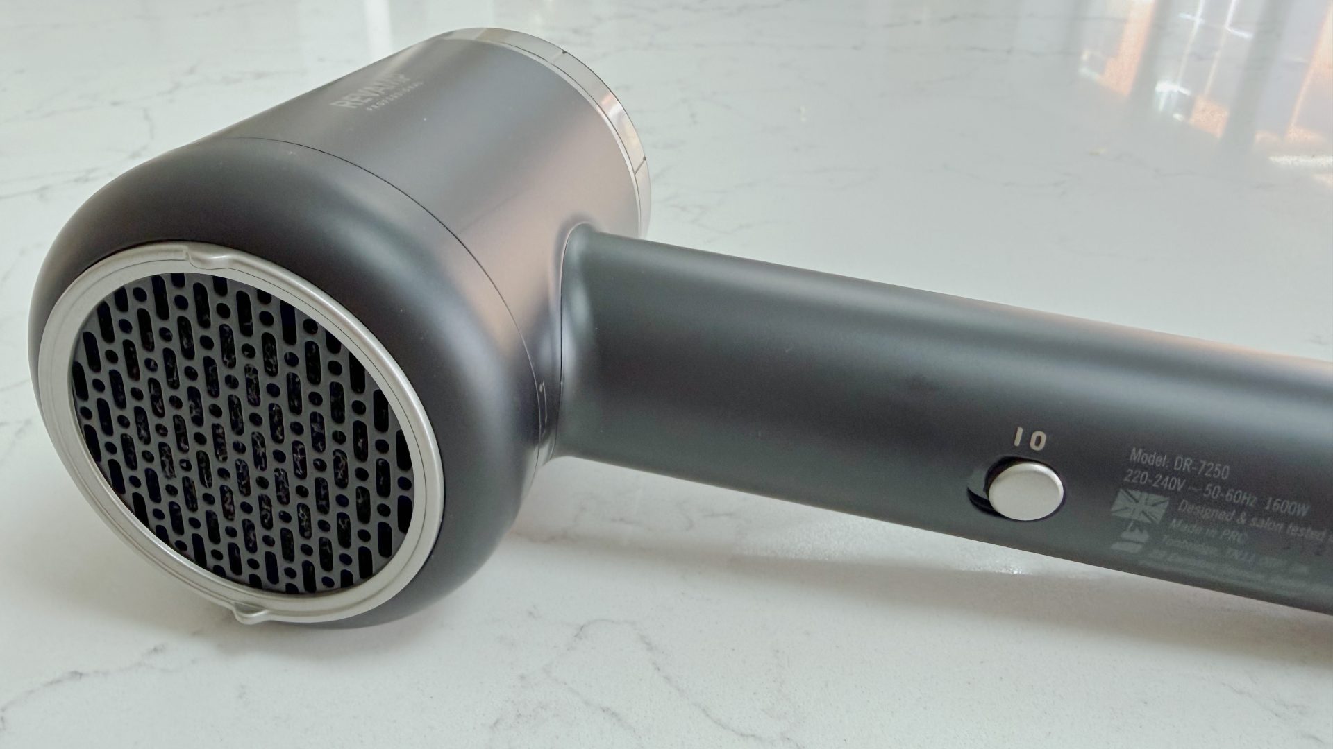 Фен Revamp Enigma Tri-Care — мощная сушка | DGL.RU