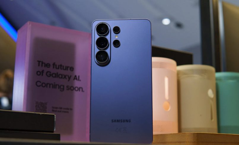 Нейросети по подписке: как Samsung планирует собирать деньги с российских пользователей за «бесплатный» ИИ картинка Нейросети по подписке: как Samsung планирует собирать деньги с российских пользователей за «бесплатный» ИИ фото