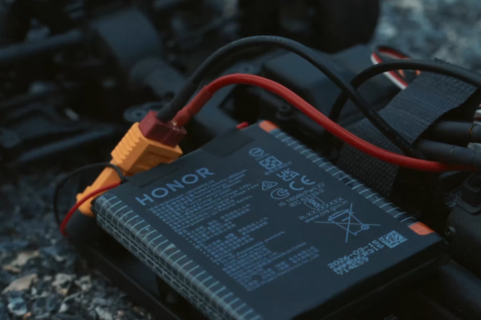 Смартфон Honor 600: стоит ли брать ради батареи? | DGL.RU