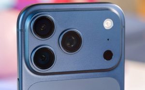 iPhone 18 Pro с механикой в объективе: будущий король ночных фото в России