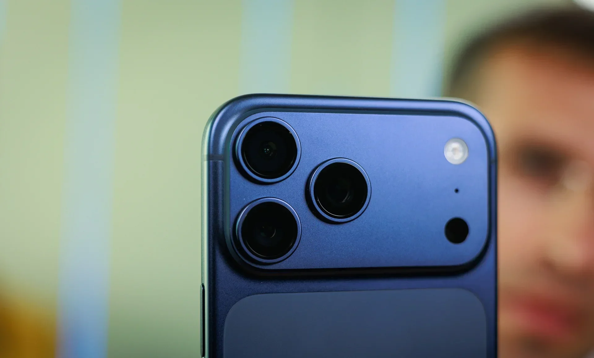 Смартфон iPhone 18 Pro: камера как у зеркалки | DGL.RU