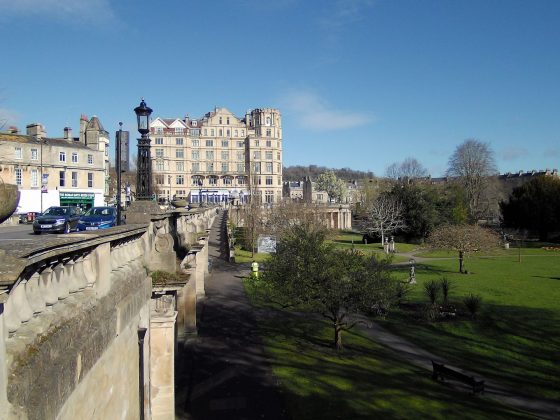 Камера Yashica FX-D 100 с ретро-стилем и зумом | DGL.RU