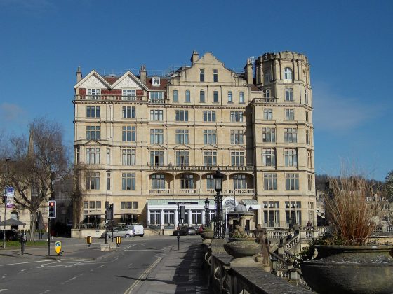 Камера Yashica FX-D 100 с ретро-стилем и зумом | DGL.RU