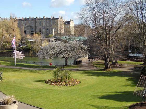 Камера Yashica FX-D 100 с ретро-стилем и зумом | DGL.RU