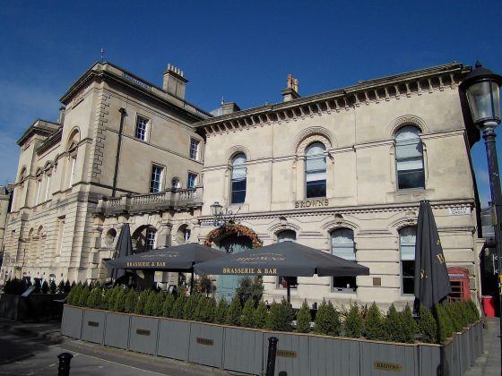 Камера Yashica FX-D 100 с ретро-стилем и зумом | DGL.RU